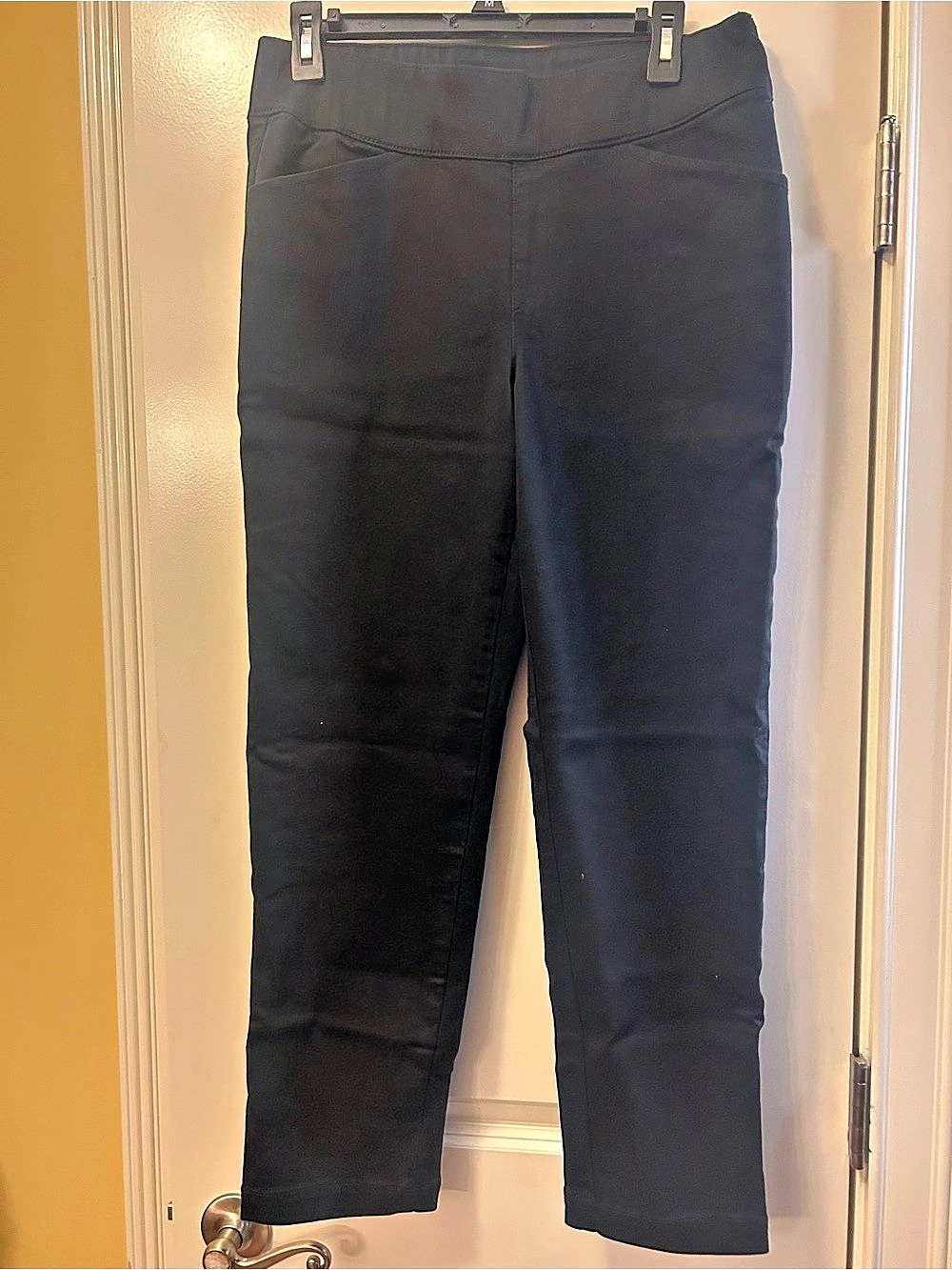 Signature Slimming by Christopher and Banks Slimming Straight. Black Straight Le